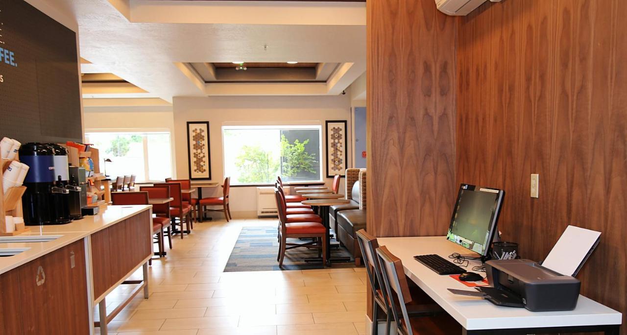 Holiday Inn Express Hotel & Suites Ashland By Ihg Esterno foto